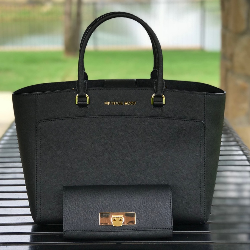Michael Kors Emmy Large Tote & Callie Wallet Set - Picture 2 of 8